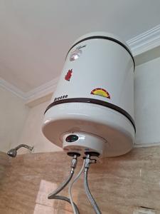 Bathroom Image of 1150 Sq.ft 2 BHK Apartment / Flat for rent in Sainik Colony Jammu for Rs. 19000