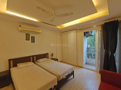 Bedroom Image of 1800 Sq.ft 3 BHK Builder Floor for sale in Sarva Priya Apartments, Hauz Khas New Delhi for Rs. 48000000