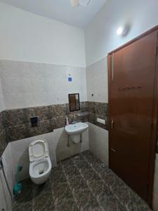 Bathroom Image of 500 Sq.ft 1 BHK Builder Floor for rent in Bank Colony Patiala for Rs. 11000