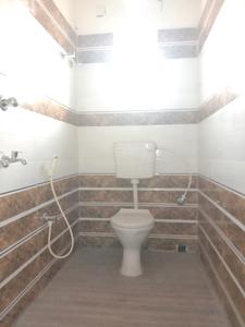 Common Bathroom Image of 850 Sq.ft 2 BHK Apartment / Flat for sale in Keshtopur Kolkata for Rs. 3000000