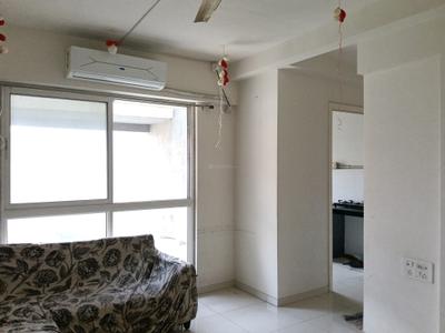 Living Room Image of 700 Sq.ft 1.5 BHK Apartment / Flat for rent in Godrej Emerald, Kasarvadavali Thane for Rs. 26500