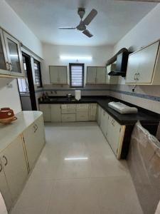 Kitchen Image of 1860 Sq.ft 3 BHK Apartment / Flat for rent in Shalimar Township, Scheme No 114 Indore for Rs. 40000