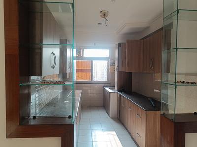Kitchen Image of 1545 Sq.ft 3.5 BHK Apartment / Flat for sale in Amrapali Silicon City, Sector 76 Noida for Rs. 16000000