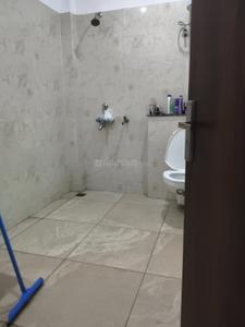 Bathroom Image of 950 Sq.ft 2.5 BHK Apartment / Flat for rent in Sector 99 Noida for Rs. 37500
