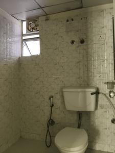 Common Bathroom Image of 1600 Sq.ft 3.5 BHK Apartment / Flat for sale in Gaur City 2 16th Avenue, Noida Extension Greater Noida for Rs. 14000000