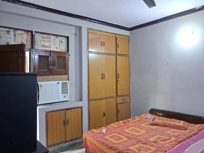 Bedroom Image of 1800 Sq.ft 3 BHK Builder Floor for rent in Sector 23 Noida for Rs. 35000