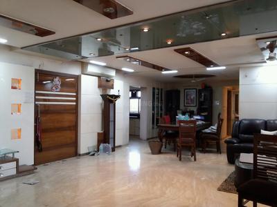 6 BHK Flat