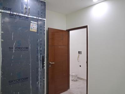 Bedroom Image of 1000 Sq.ft 2 BHK Apartment / Flat for sale in Avenue 1 by Investwell Homes	, Sector 73 Noida for Rs. 3800000