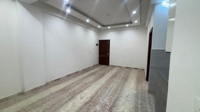 Living Room Image of 1000 Sq.ft 3 BHK Apartment / Flat for sale in Sector 5 Rohini New Delhi for Rs. 8000000