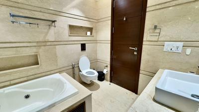 Image of 5001 Sq.ft 4 BHK Apartment / Flat for rent in Hauz Khas, New Delhi for Rs. 350000