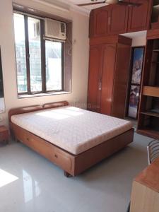 Bedroom Image of 700 Sq.ft 1 BHK Apartment / Flat for rent in Cumballa Hill Mumbai for Rs. 125000