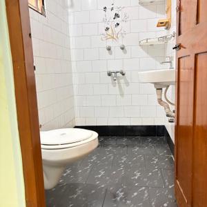 Image of 1700 Sq.ft 3 BHK Independent House for rent in Shanti Nagar, Bengaluru for Rs. 52000