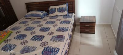 Bedroom Image of 750 Sq.ft 2.5 BHK Apartment / Flat for rent in Malabar County III, Vaishno Devi Circle Ahmedabad for Rs. 28000