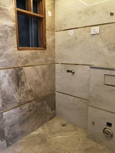 Common Bathroom One Image of 4500 Sq.ft 4 BHK Builder Floor for sale in Palam Vihar Gurgaon for Rs. 36000000