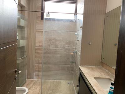Bathroom Image of 2200 Sq.ft 3 BHK Builder Floor for rent in Jor Bagh New Delhi for Rs. 425000
