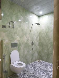 Common Bathroom Image of 1850 Sq.ft 4 BHK Builder Floor for sale in Indirapuram Ghaziabad for Rs. 14500000