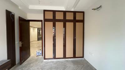 Bedroom Image of 1351 Sq.ft 3 BHK Builder Floor for sale in Paschim Vihar New Delhi for Rs. 29000000