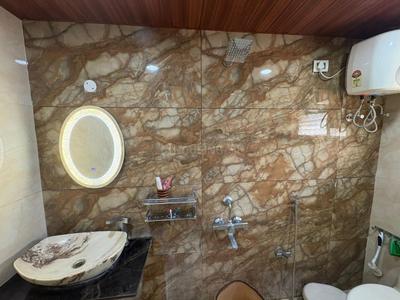Bathroom Image of 1600 Sq.ft 3 BHK Apartment / Flat for rent in Narayanguda Hyderabad for Rs. 38000