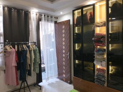 Bedroom Image of 1700 Sq.ft 3 BHK Builder Floor for sale in Shahdara New Delhi for Rs. 14800000