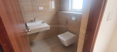 Bathroom Image of 2277 Sq.ft 3 BHK Apartment / Flat for sale in Auro Kohinoor, Kothaguda Hyderabad for Rs. 33000000