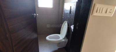 Bathroom Image of 900 Sq.ft 2 BHK Apartment / Flat for sale in Westin Ratnadeep, Chembur Mumbai for Rs. 17000000