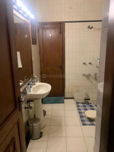 Bathroom Image of 2500 Sq.ft 4 BHK Builder Floor for sale in Maharani Bagh New Delhi for Rs. 107500000
