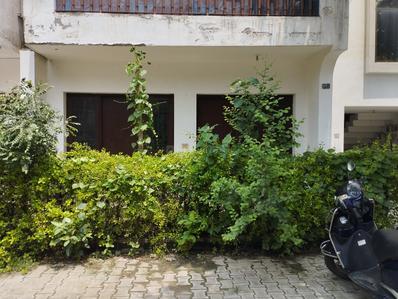 Image of 1511 Sq.ft 3 BHK Apartment / Flat for sale in Friends Park Royale, Transport Nagar, Agra for Rs. 6900000