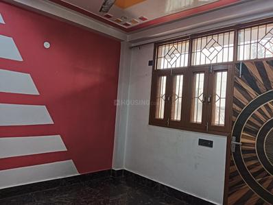 Bedroom Image of 909 Sq.ft 3 BHK Builder Floor for rent in Aya Nagar New Delhi for Rs. 16000
