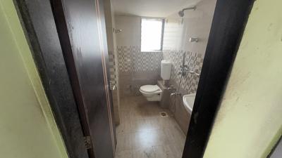 Bathroom Image of 600 Sq.ft 1 BHK Apartment / Flat for sale in Sukur Enclave A, Kasarvadavali Thane for Rs. 6000000