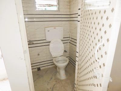 Bathroom Image of 1060 Sq.ft 3 BHK Apartment / Flat for sale in Dum Dum Cantonment Kolkata for Rs. 3816000