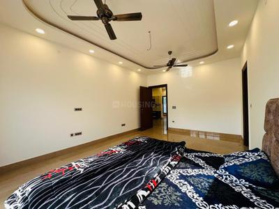 Bedroom Image of 4500 Sq.ft 5 BHK Farm House for sale in Sainik Farm New Delhi for Rs. 75000000