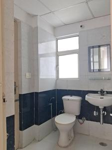 Common Bathroom Image of 1320 Sq.ft 3 BHK Apartment / Flat for sale in Maxblis White House, Sector 75 Noida for Rs. 18700000