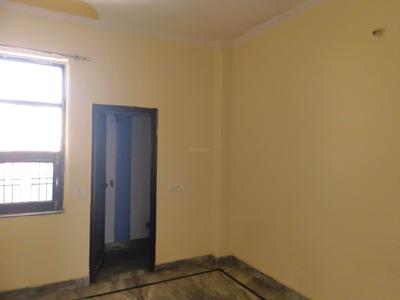 Bedroom Image of 1300 Sq.ft 3 BHK Builder Floor for rent in Rohini Extension New Delhi for Rs. 15000