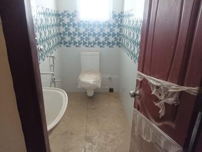 Bathroom Image of 1200 Sq.ft 2 BHK Apartment / Flat for sale in Shyam Bazar Kolkata for Rs. 9500000