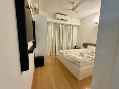 Bedroom Image of 2301 Sq.ft 3.5 BHK Apartment / Flat for sale in DLF One Midtown, Karampura New Delhi for Rs. 64000000