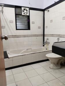 Bathroom Image of 1650 Sq.ft 3 BHK Apartment / Flat for sale in Koregaon Park Pune for Rs. 22500000