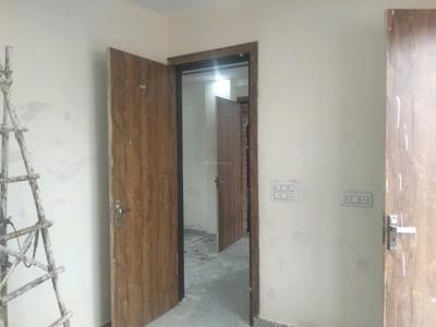 Bedroom Image of 550 Sq.ft 2 BHK Builder Floor for sale in Patparganj New Delhi for Rs. 6500000