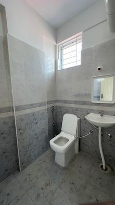 Bathroom Image of 1000 Sq.ft 1 BHK Apartment / Flat for rent in BTM Layout 2nd Stage Bengaluru for Rs. 33998