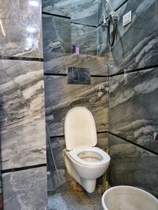 Common Bathroom Image of 540 Sq.ft 2 BHK Apartment / Flat for rent in Razapur Khurd New Delhi for Rs. 21000
