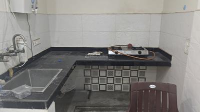 Kitchen Image of 900 Sq.ft 2 BHK Builder Floor for rent in Moti Nagar New Delhi for Rs. 30000