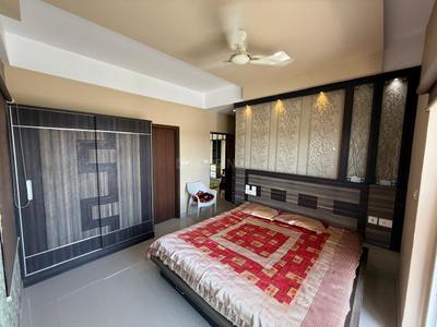 Bedroom Image of 1300 Sq.ft 3 BHK Apartment / Flat for sale in ABAD West Wood, Chullickal Kochi for Rs. 13000000