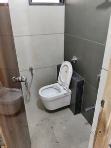 Common Bathroom Image of 1200 Sq.ft 3 BHK Apartment / Flat for rent in Krishna Crystal Heights, Bhadaj Ahmedabad for Rs. 21000