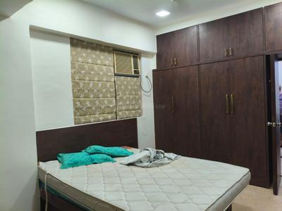 Bedroom Image of 800 Sq.ft 2 BHK Apartment / Flat for rent in Maya Mahal, Khar West Mumbai for Rs. 130000