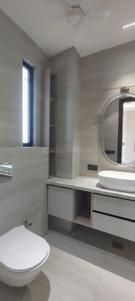 Bathroom Image of 1953 Sq.ft 3 BHK Builder Floor for sale in Defence Colony New Delhi for Rs. 100000000
