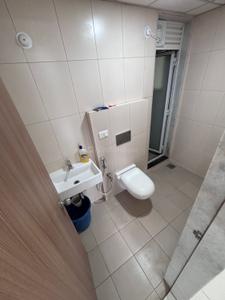 Bathroom Image of 910 Sq.ft 2 BHK Apartment / Flat for sale in Godrej Emerald, Thane West Thane for Rs. 13200000