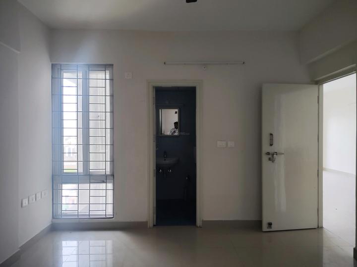 Pavendar Salai Main Image 1