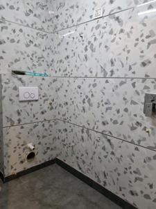 Common Bathroom Image of 810 Sq.ft 3 BHK Apartment / Flat for sale in Dwarka Mor New Delhi for Rs. 6000000