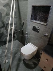 Bathroom Image of 850 Sq.ft 2 BHK Builder Floor for rent in Pitampura New Delhi for Rs. 37000