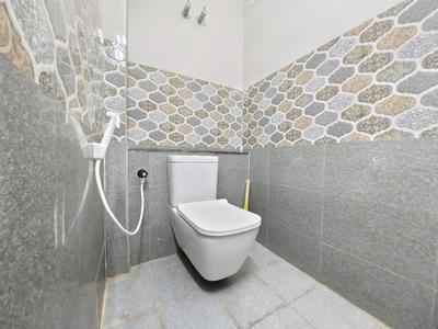Bathroom Image of 1565 Sq.ft 3.5 BHK Villa for sale in Nova Amber, Kil Ayanambakkam Chennai for Rs. 20000000