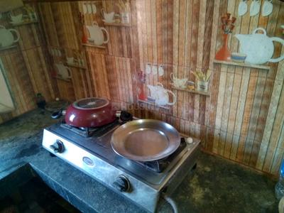 Kitchen Image of 360 Sq.ft 1 BHK Apartment / Flat for rent in Nagerbazar Kolkata for Rs. 9000